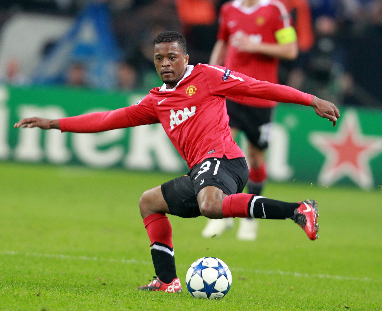 引发广泛讨 引发广泛讨